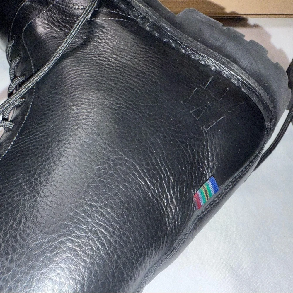 VELDSKOEN Move Me Ranger Boot Black Leather Black Sole Men’s 7 Women’s 9 EU 40 - Picture 11 of 16